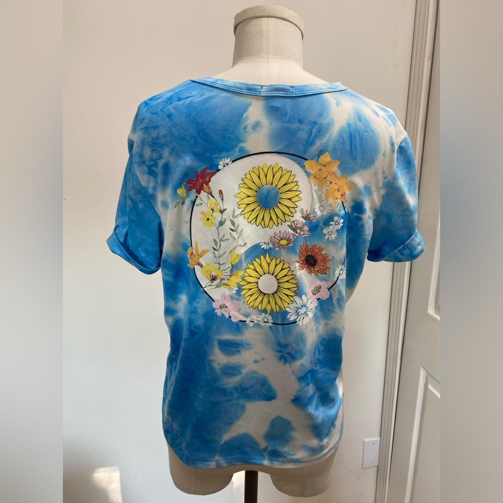 Sky Blue Tie-Dye 'Good Vibes' Graphic Tee Size Small - Picture 4 of 7